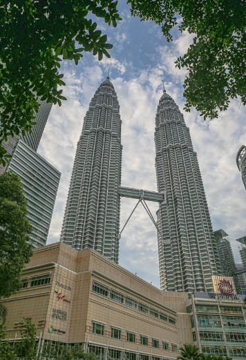 Kuala Lumpur Twin Towers photo